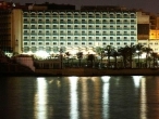 アウラ　パレス　ホテル